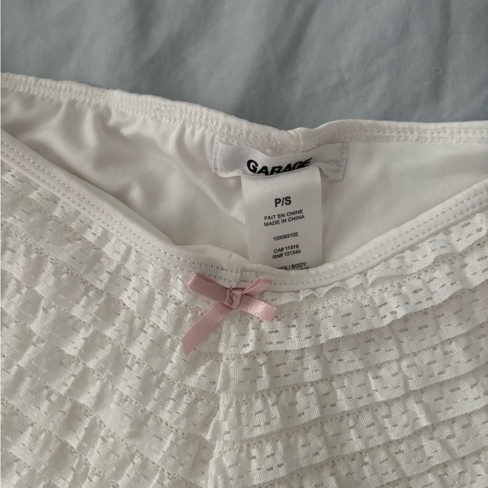 White frilly garage set - Picture 4 of 7